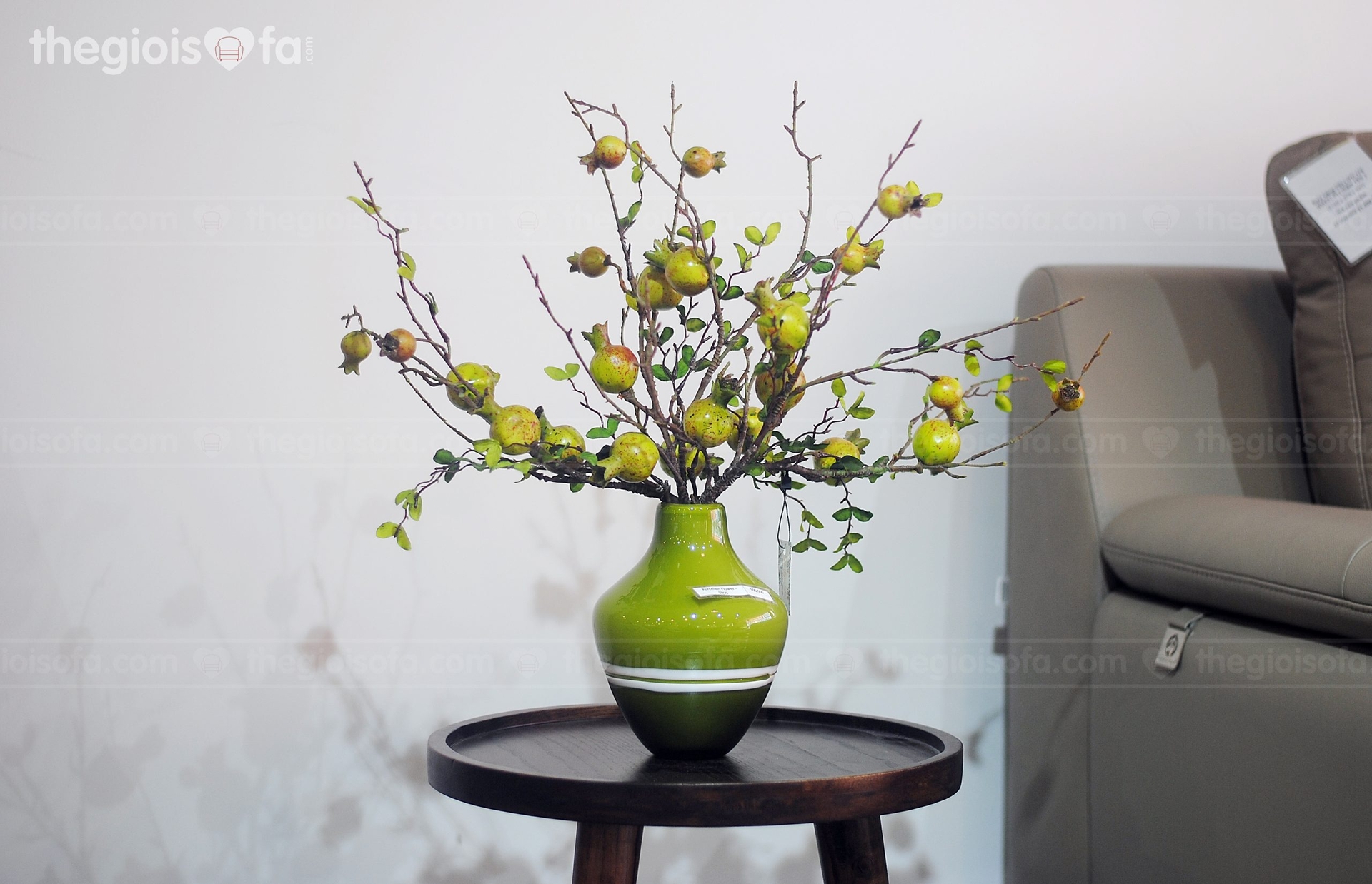 Green Pomegranate (cành lựu cổ )