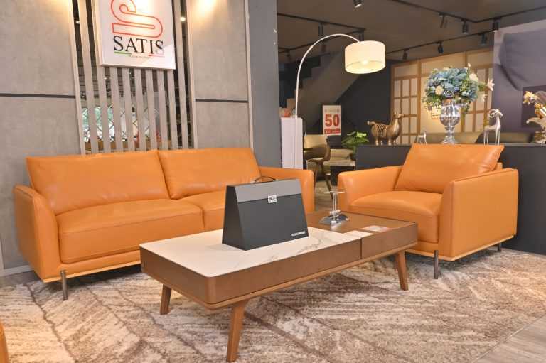 Sofa văng Kuka 5607 Da bò thật tiếp xúc