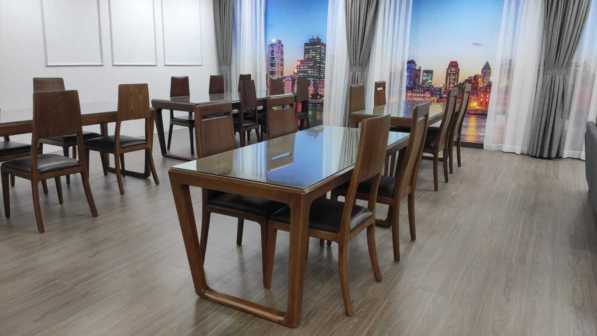 Bộ bàn ăn 8 ghế Matthias – bàn ăn gỗ sồi