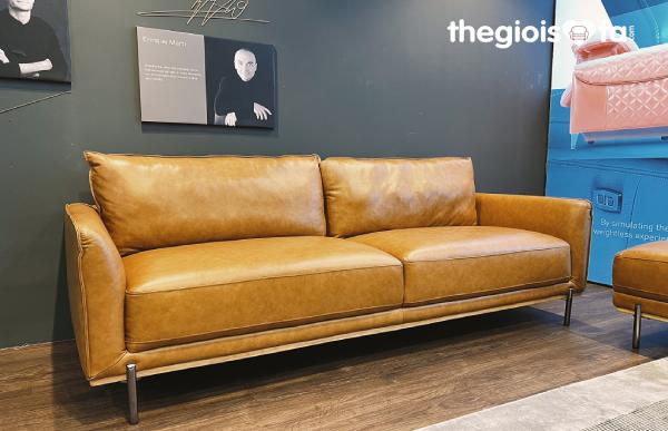 Sofa băng Kuka 5607 có màu nâu đất, thích hợp cho những người tuổi Tý có mệnh Kim