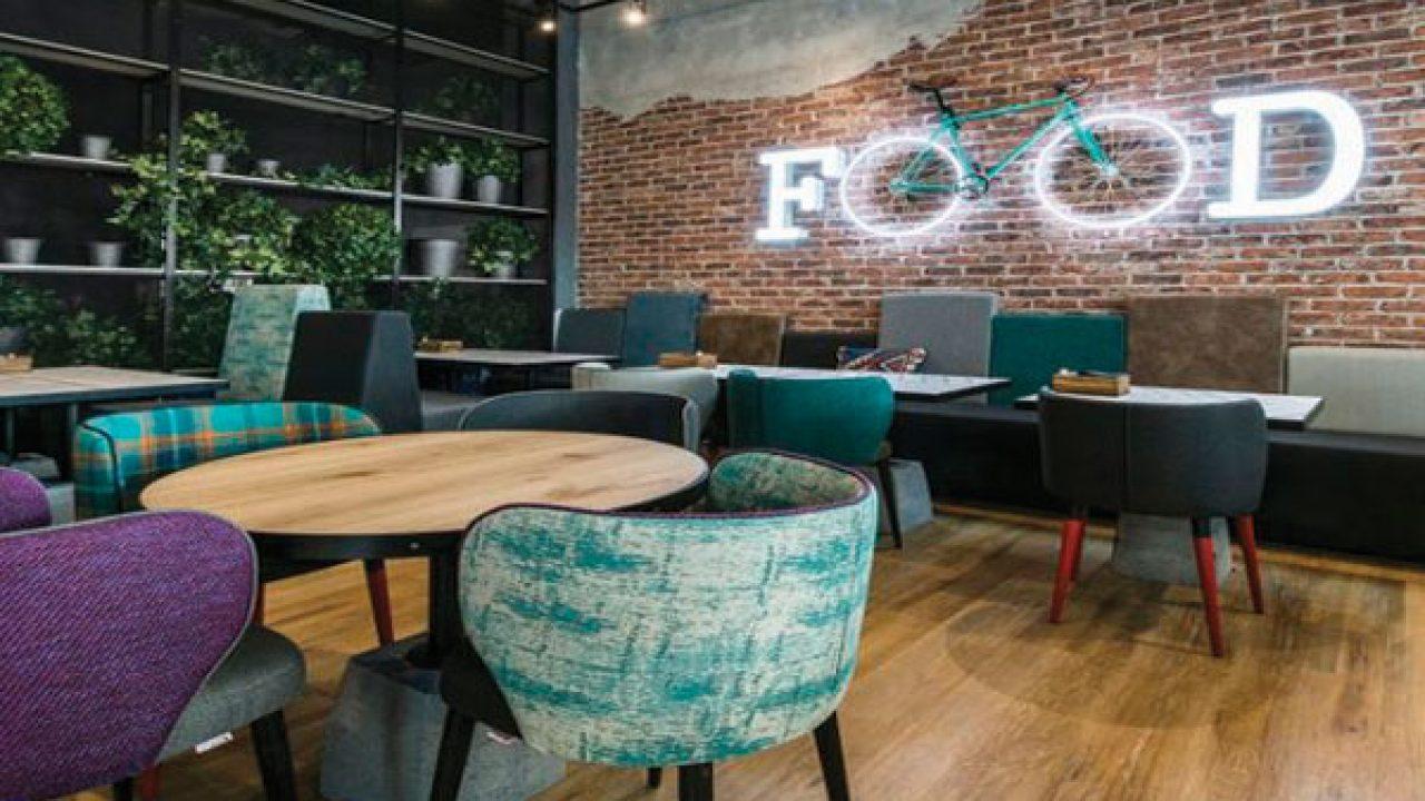 Sofa cafe thường được sắp xếp và sử dụng trong các quán cafe và các không gian giải trí