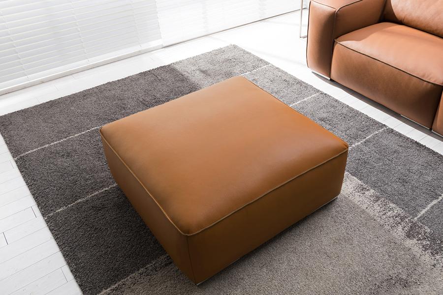 ghế đôn sofa vuông mang trong mình thiết kế vuông hoặc có thể là chữ nhật 