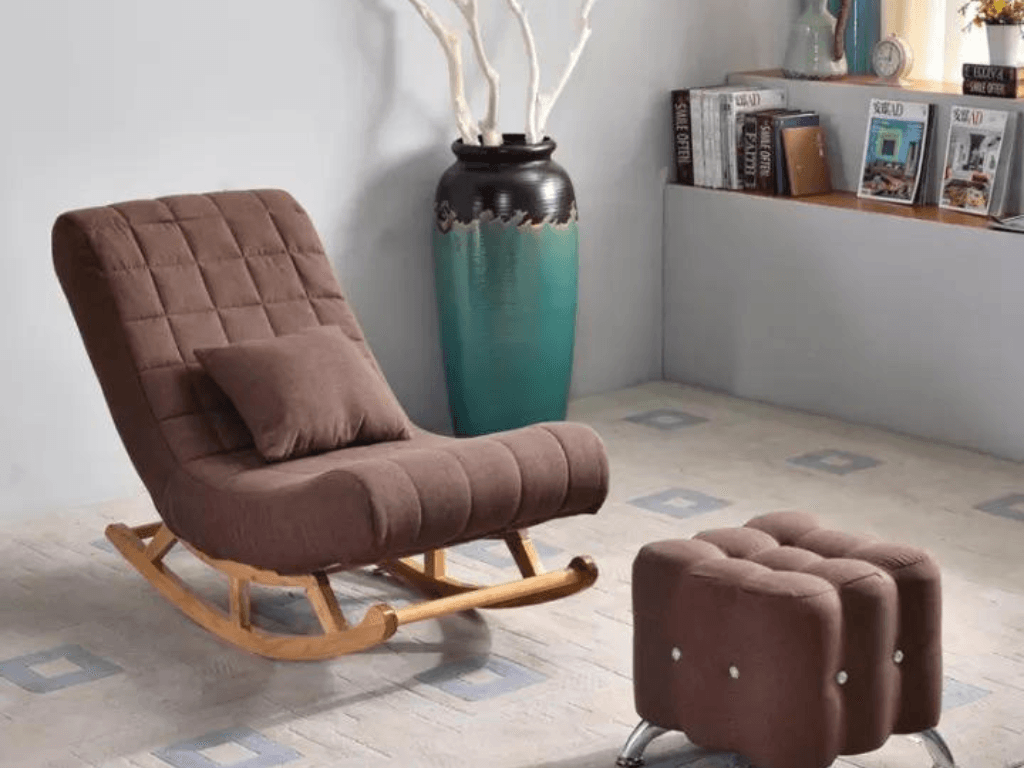 Nếu ghế sofa góc, sofa phòng khách thường có kích thước lớn thì sofa đơn thư giãn có thiết kế nhỏ gọn 