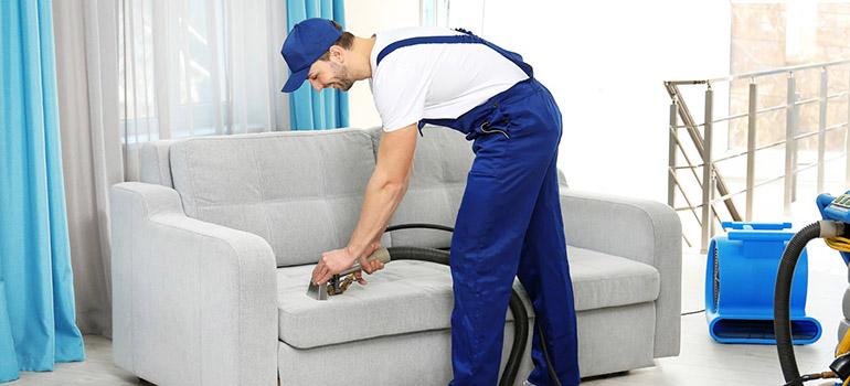 Làm sạch ghế sofa chỉ trong nháy mắt yên tâm đón Tết Tân Sửu
