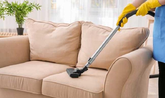 Mua ghế sofa cao cấp phải dùng máy hút bụi loại nào để vệ sinh?