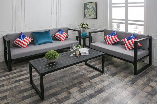 Có nên mua khung ghế sofa bằng sắt không?