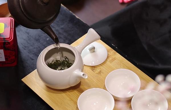 Ấm trà
