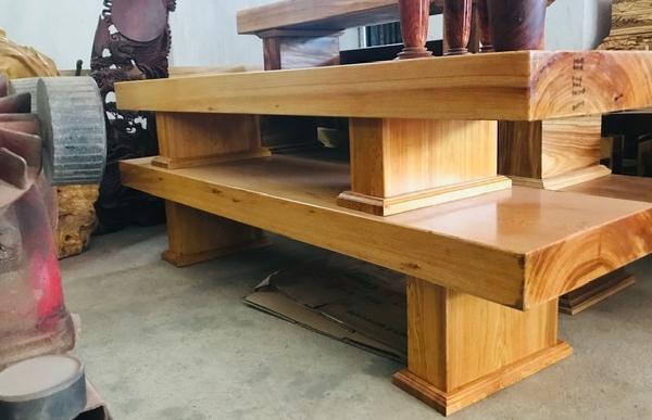 Kệ tivi 3 tầng gỗ pơ mu