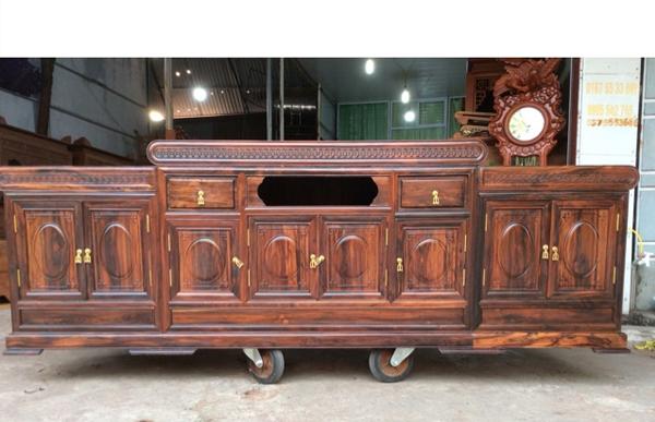 Kệ tivi gỗ mun