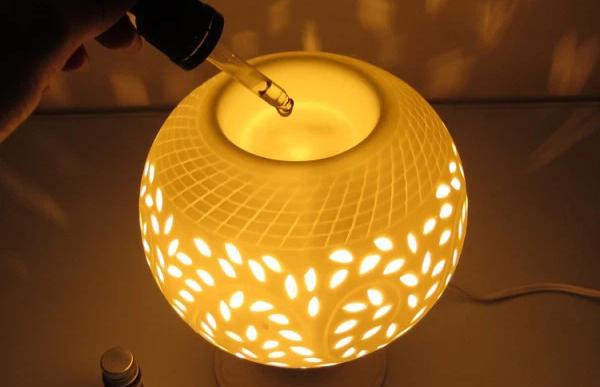 Đèn xông tinh dầu – Có nên sử dụng đèn xông cho phòng ngủ hay không?
