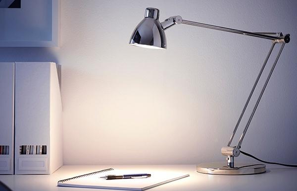 Mẫu đèn bàn làm việc Ikea ANTIFONI