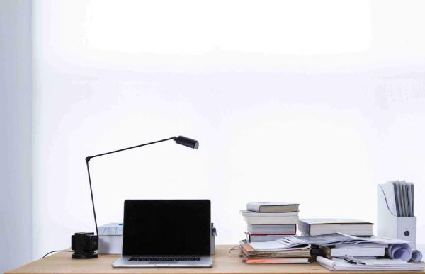 Đèn bàn làm việc Led chống cận thị đổi màu 