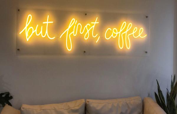 Đèn pha led cho quán cafe