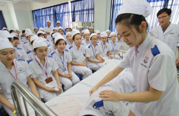 Ngày Điều dưỡng Việt Nam – Lịch sử ngành điều dưỡng ở Việt Nam