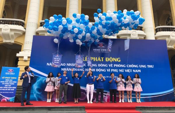 Lễ phát động nâng cao nhận thức cộng đồng về phòng chống bệnh ung thư tại Nhà hát Lớn (Hà Nội).