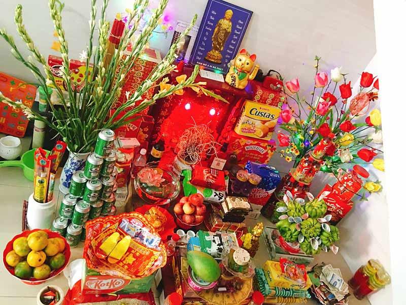 Thay bàn thờ thần tài
