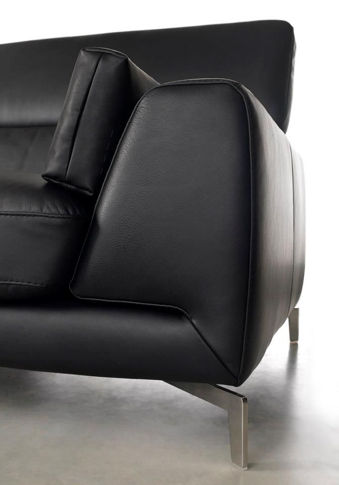 Bộ Sofa da bò nhập khẩu Italia – VENDOME (1 văng – 1 đôn)