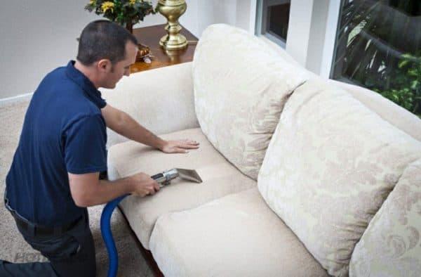 Dịch vụ vệ sinh ghế sofa gia đình tại Thế Giới Sofa có hiệu quả không?