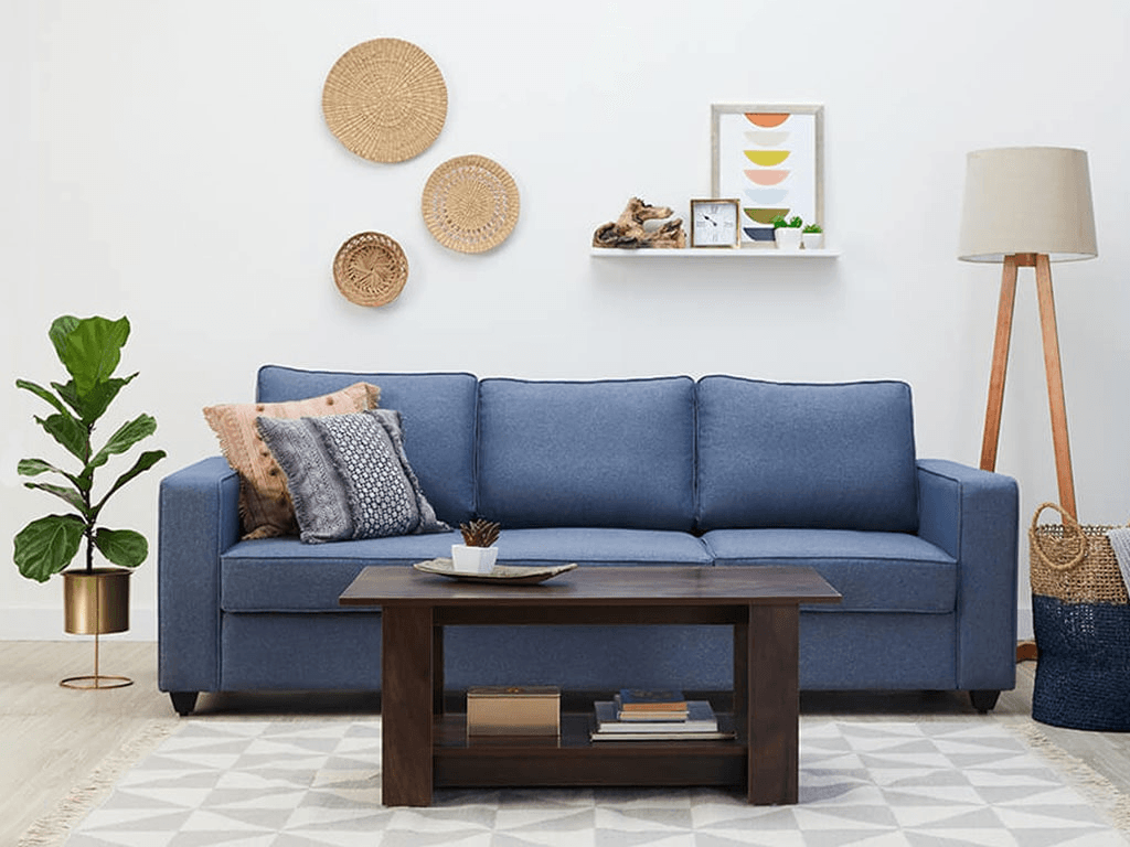 Sofa đơn giản cũng có sẵn trong nhiều loại chất liệu khác nhau như vải, da, nhựa, gỗ, và kim loại