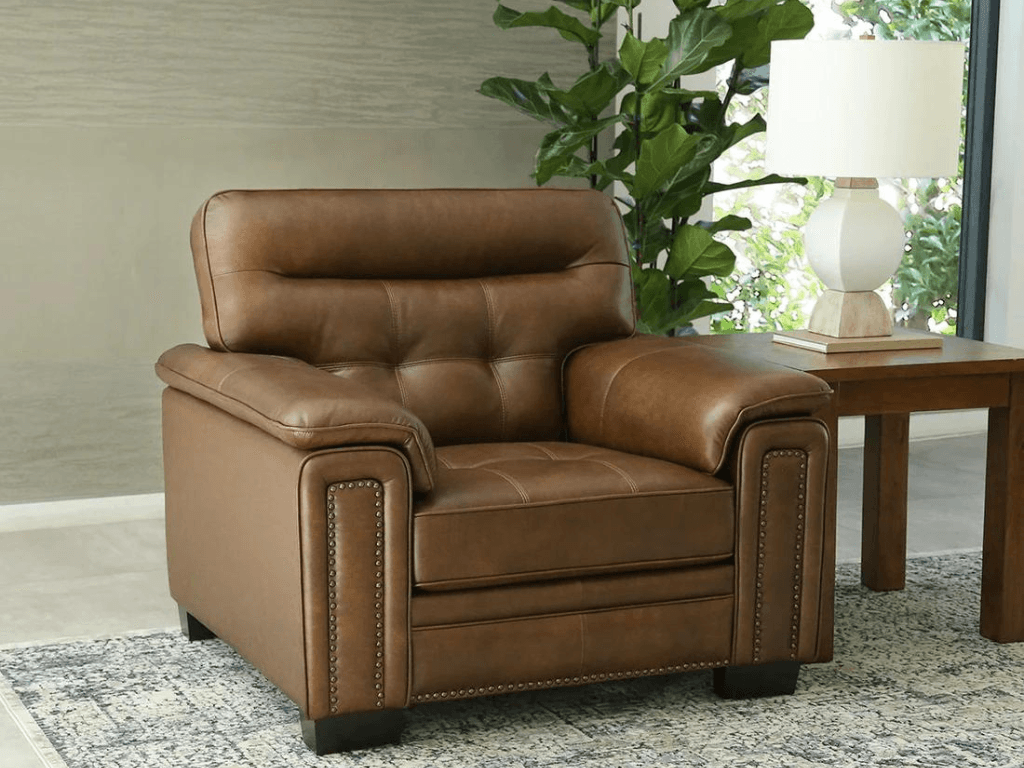 Sofa da đơn có hợp với không gian phòng ngủ không?