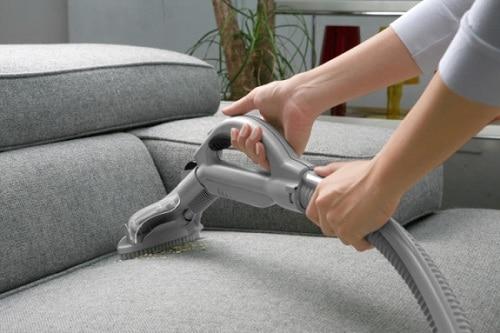 Làm sạch ghế sofa đúng cách ngay tại nhà hiệu quả nhanh chóng