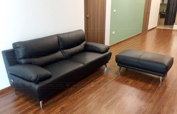 Giao sofa băng da cho chị Nhung - Công ty TNHH Hồng Dương