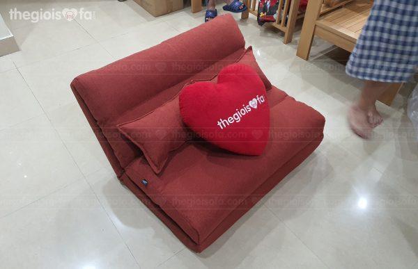 Phong thủy phòng khách cho người mệnh hỏa nên chọn sofa thế nào?