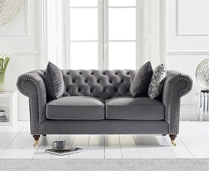 Sofa Màu Xám Lông Chuột Thanh Lịch Quyền Quý Cho Không Gian Sống