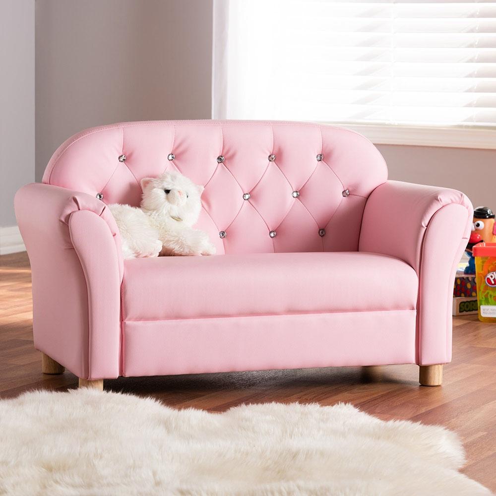 Thiết kế sofa da màu hồng cho phòng ngủ bé gái