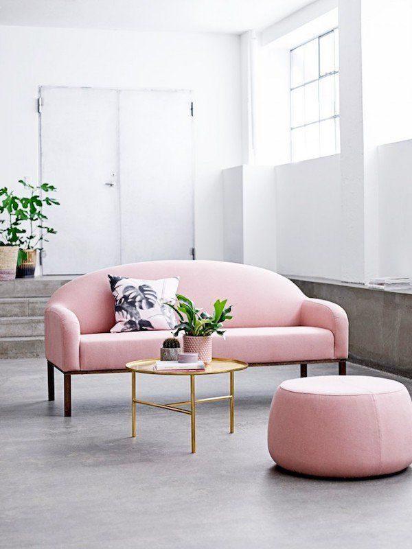Sofa hồng đơn giản đầy sức hút