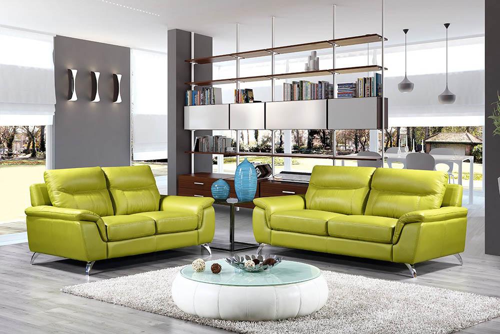 Ghế sofa màu xanh lá cây đầy xanh mát và cá tính cho phòng khách