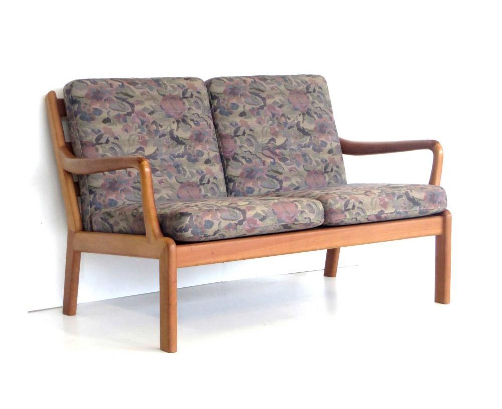 Sofa đệm hoa nhỏ xinh đầy lãng mạn theo kiểu Vintage