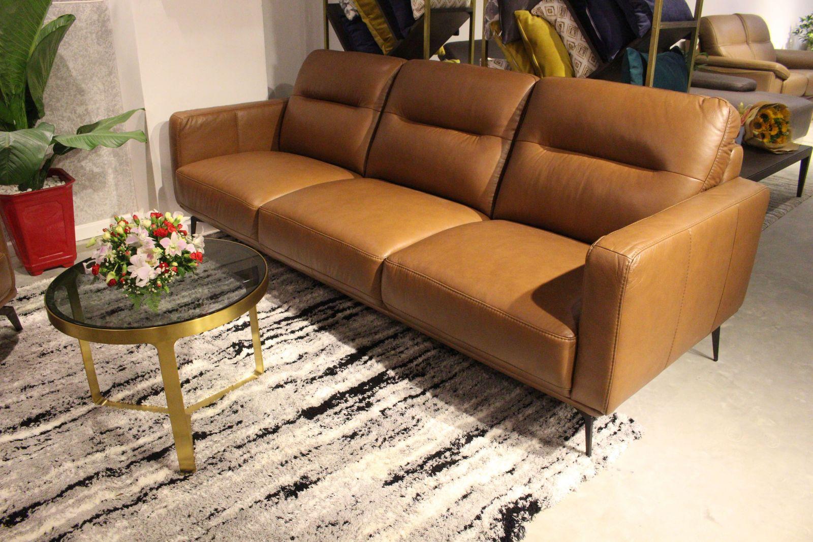 Sofa Màu Nâu Vàng Thiết Kế Sang Trọng Cho Phòng Khách Hiện Đại