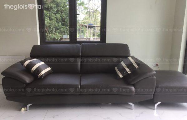 Ghế sofa màu đen có ưu điểm là dễ dàng vệ sinh