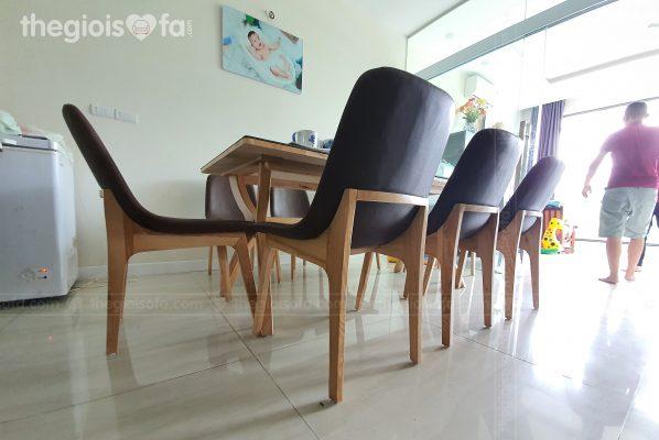 Giao hàng bàn ăn gỗ mặt kính cao cấp cho cô Thúy tại khu đô thị Khai Sơn – Mua bàn ăn Quận Long Biên