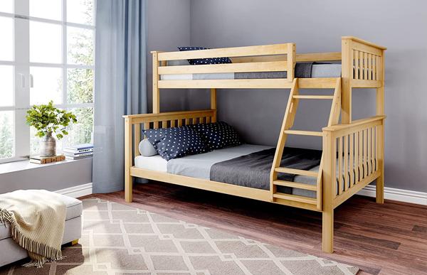 giường tầng được làm từ gỗ tự nhiên