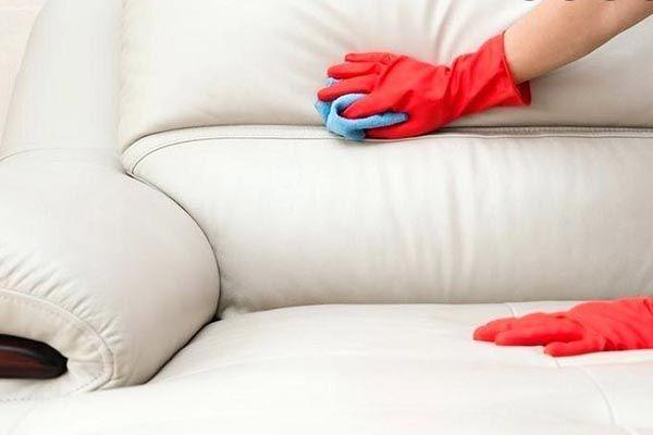 Xử lý các vết bẩn trên sofa sớm nhất có thể