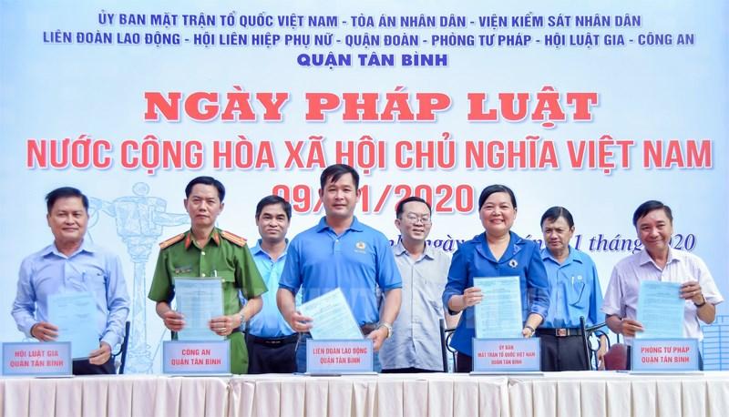 các hoạt động ngày pháp luật Việt Nam