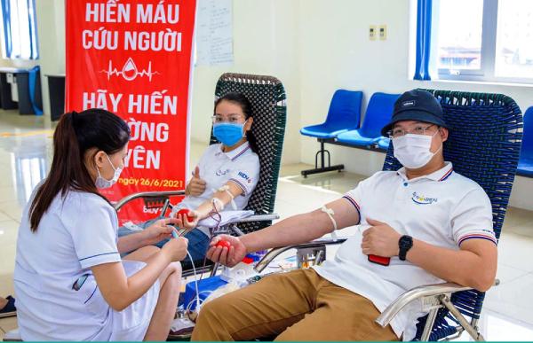Ở Việt Nam cũng diễn ra rất nhiều các hoạt động kêu gọi hiến máu tình nguyện