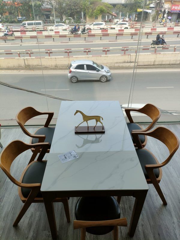 Bàn ăn gỗ mặt đá Hazel